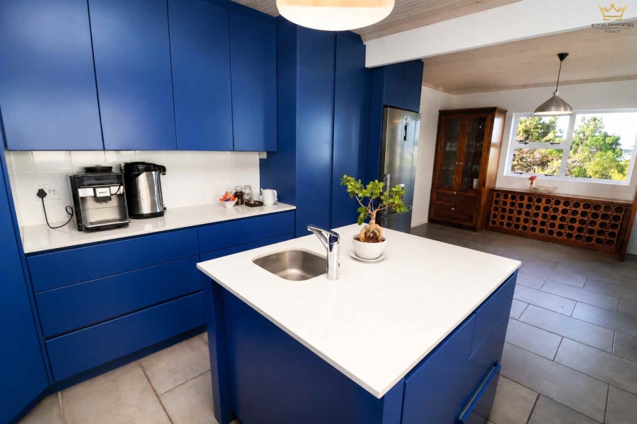 4 Bedroom Property for Sale in Bettys Bay Western Cape